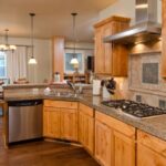 what color flooring goes with oak cabinets
